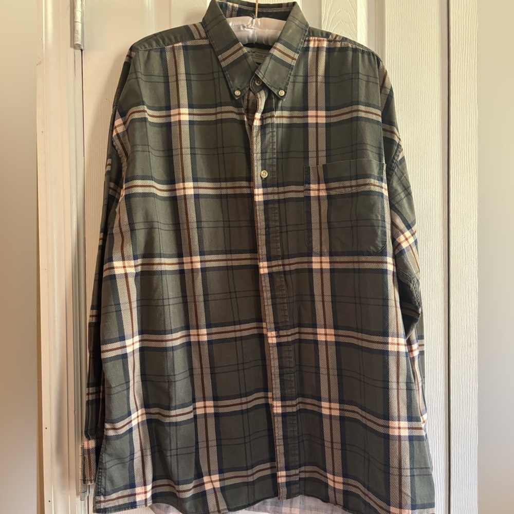 Classic Olive Plaid Button-Down Shirt - Men's Casual